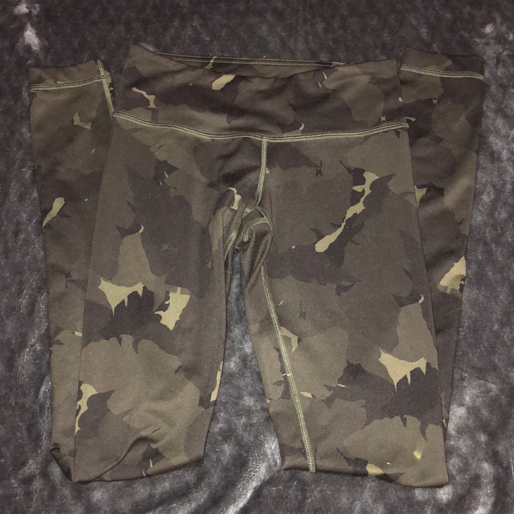 Lululemon camo leggings